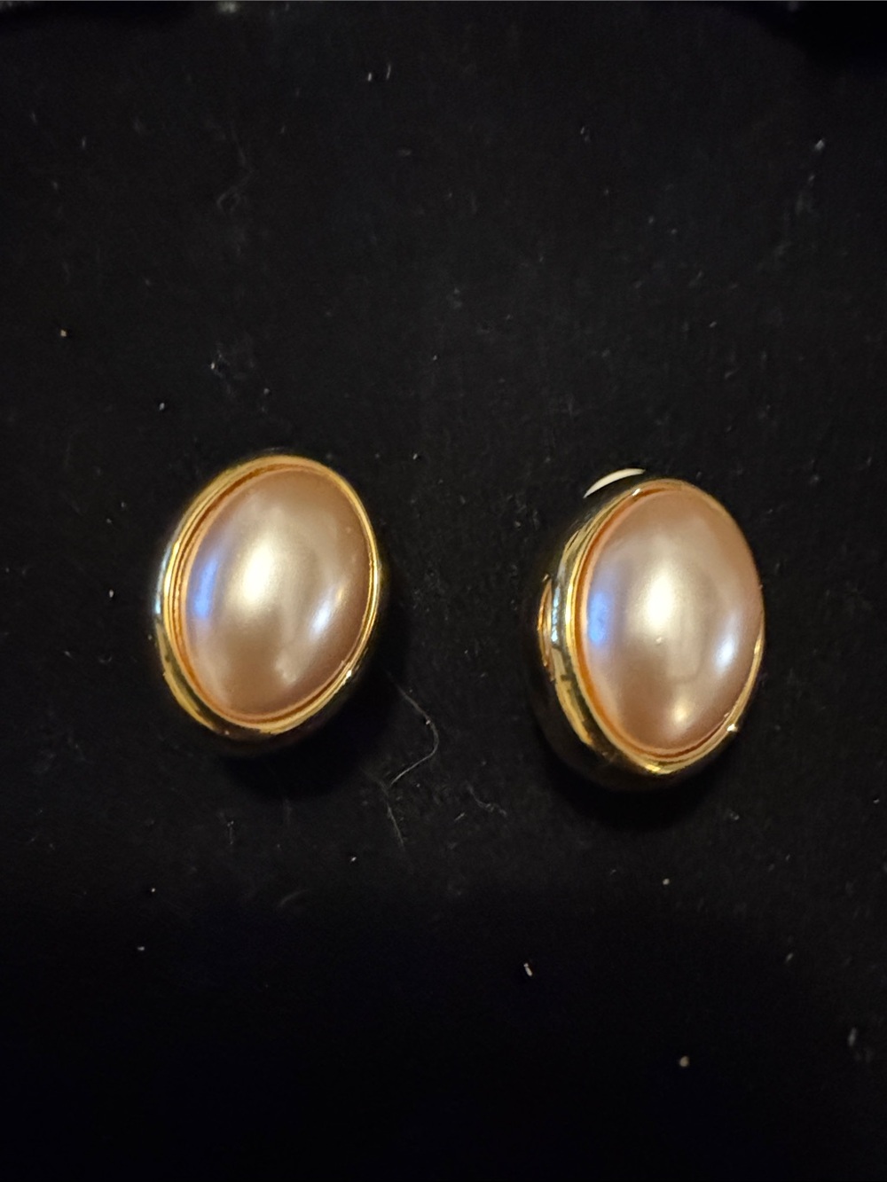 Joan Rivers signature Classic Gold Pearl Clip-On Earrings - Pink Pearl
